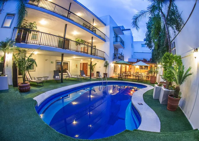 Del Marqués Hotel & Suites