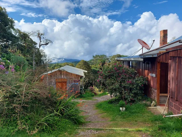 Iyok Ami Hostel Tours