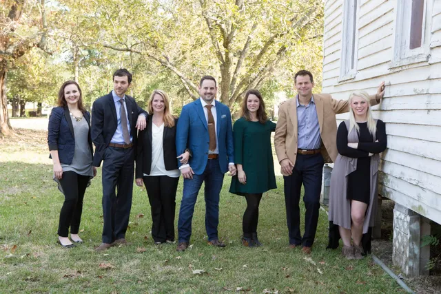 Robertson and Easterling, PLLC