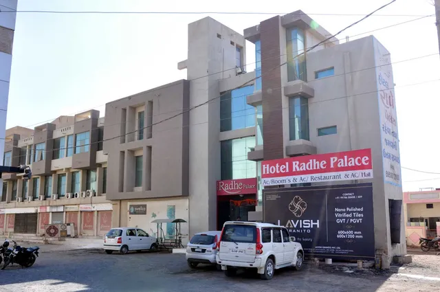 Hotel Radhe Palace