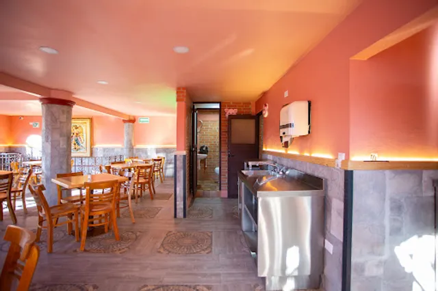 Carnitas "Los Arcos de Rivera" Puebla, México