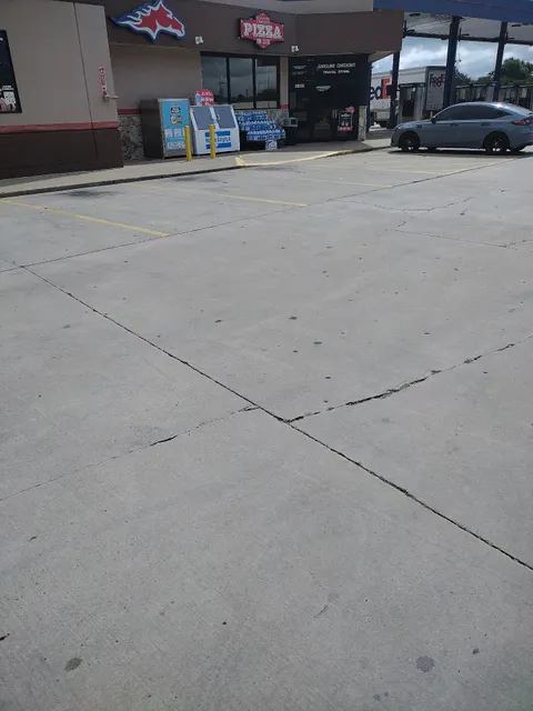 Dan’s Big Slice Pizza