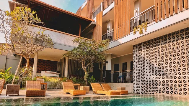 Perissos Echo Beach Bali