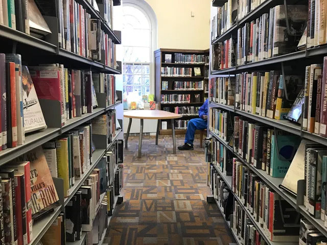 Southeast Neighborhood Library