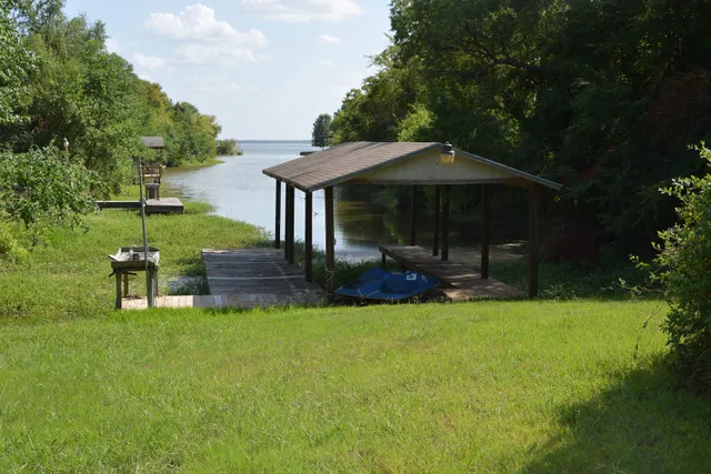 Corry's Guest House on Lake Fork
