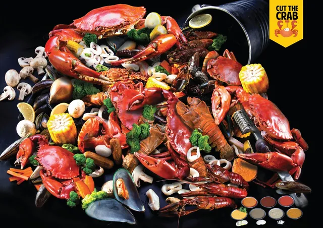 Cut The Crab Kelapa Gading