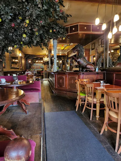 Bistro Café Robin Hood