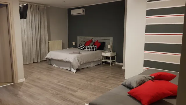 Bed & Breakfast Raya 28