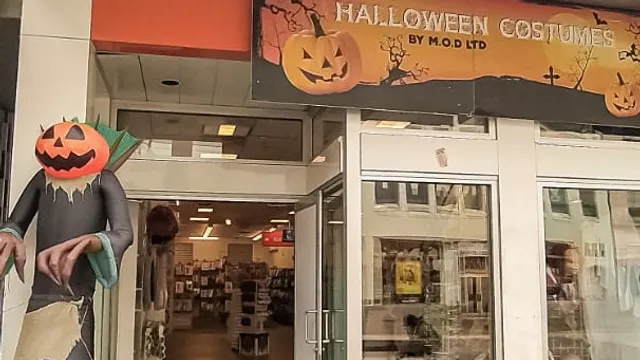 Vancouver halloween Costume Shop