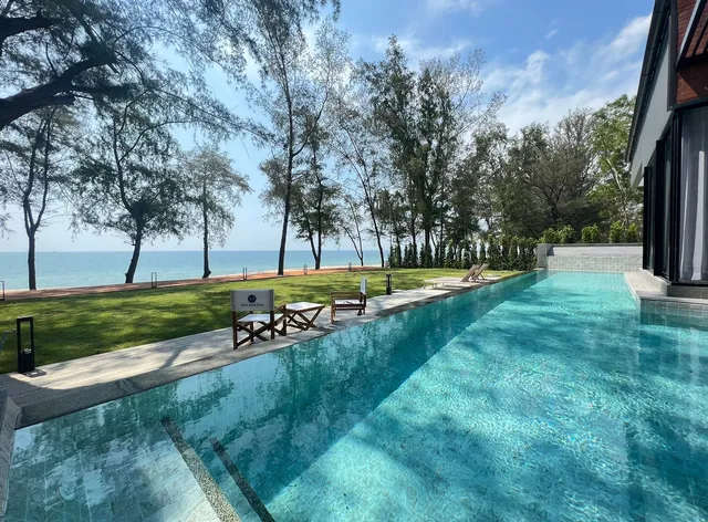 Sea & Sea Villa Resort Sangaroon