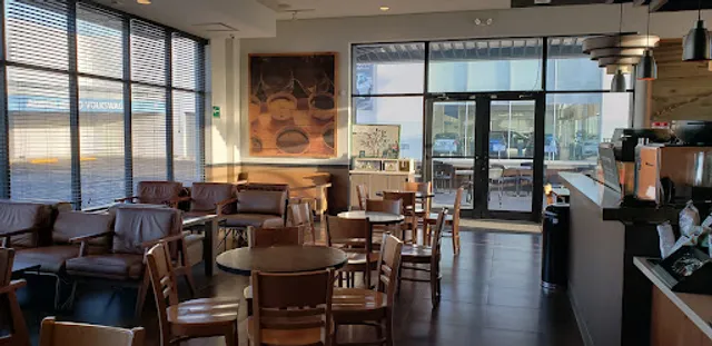 Starbucks Plaza Centinela