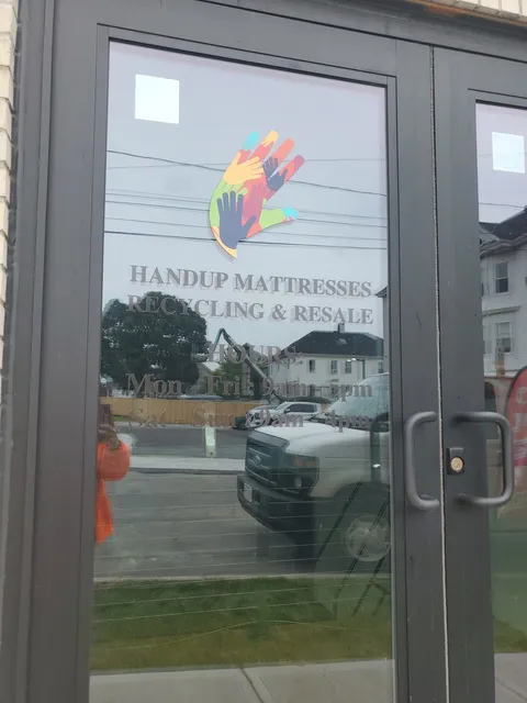 HandUp Mattress Recycling
