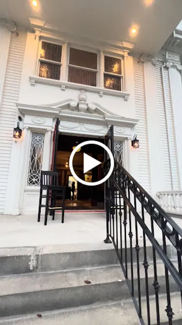 The Bell Inn & Tavern