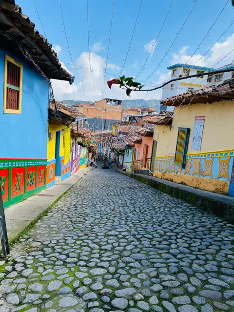 Souvenir Street Fountain
