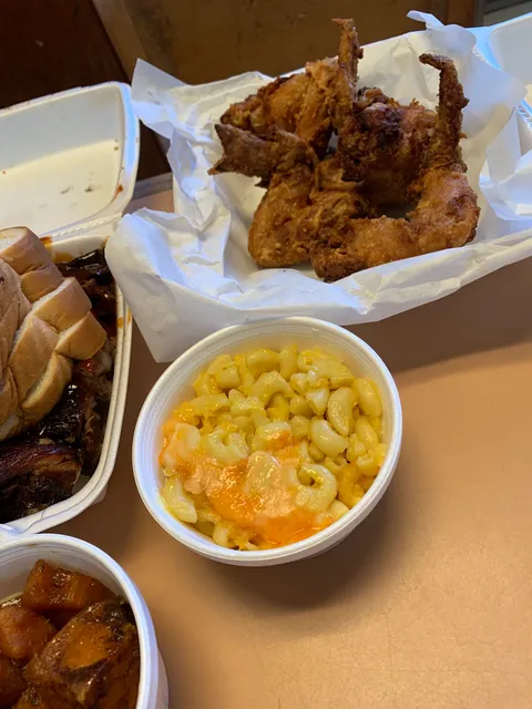 Mama Lucy's Home Style Cooking