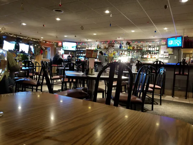 Lakeside Bar & Grille