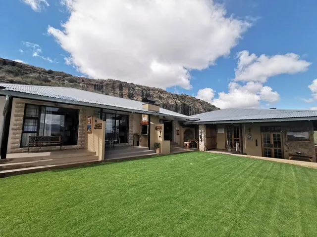 Thaba Lapeng Mountain Escape