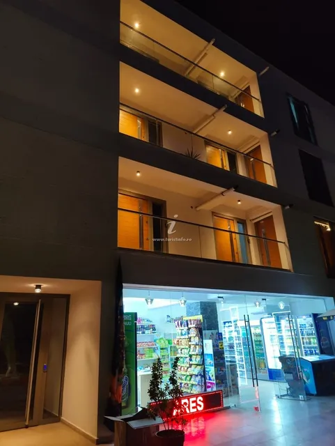 White Boutique Hotel