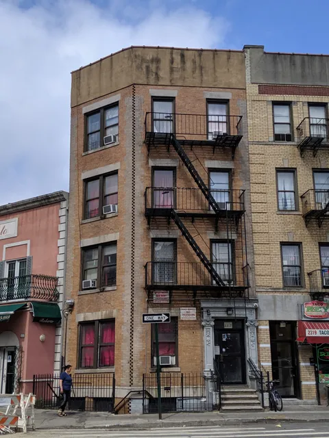 Bluesky Living Off-Campus Housing