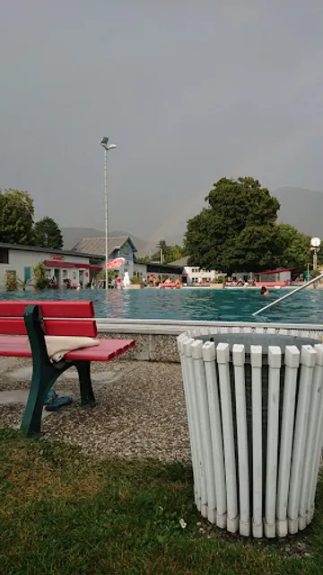 Two Seasons Sportsbar