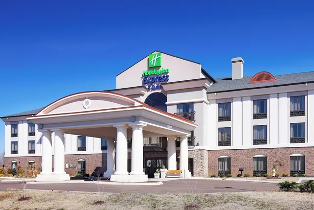 Holiday Inn Express & Suites Covington Tennessee