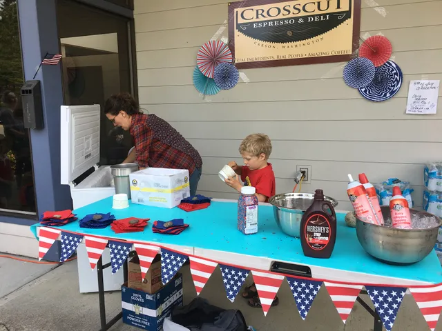 Crosscut Espresso & Deli