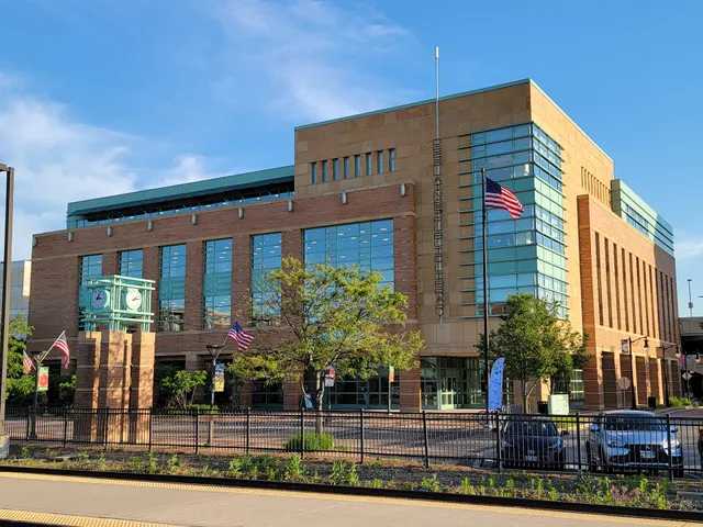 Des Plaines Public Library