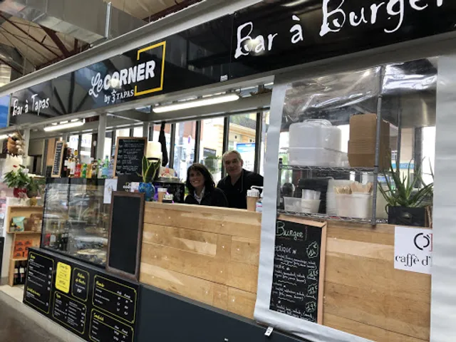 Le corner by 3 tapas