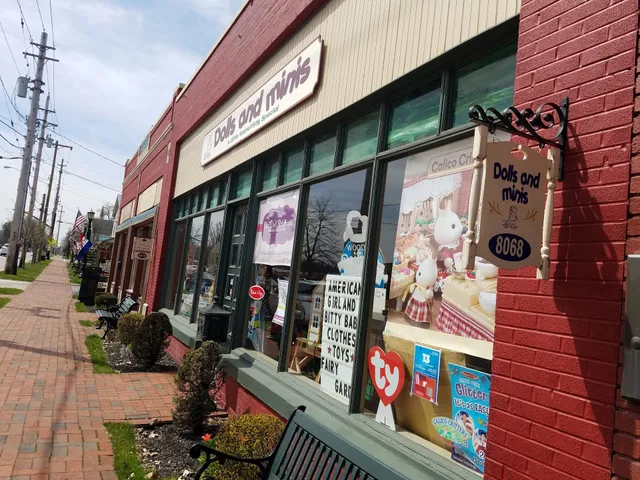 Toys, Dolls and Minis