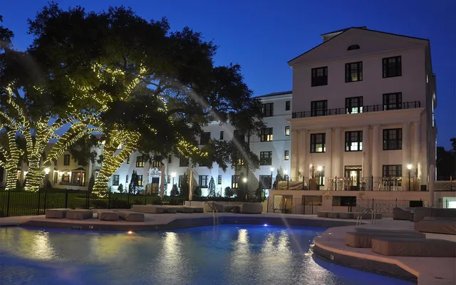 The White House Hotel