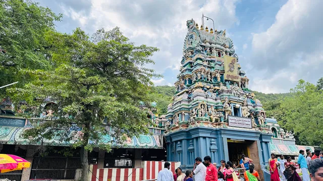 அன்னதானக்கூடம்(பழமுதிர்ச்சோலை முருகன் திருக்கோவில்)