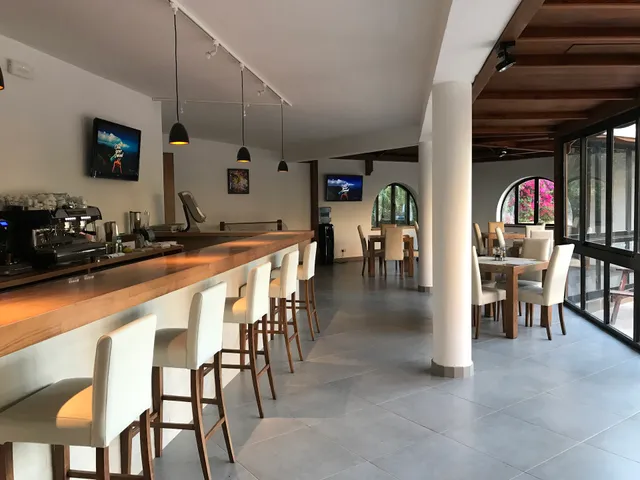 Poolhouse Malta Bar & Restaurant