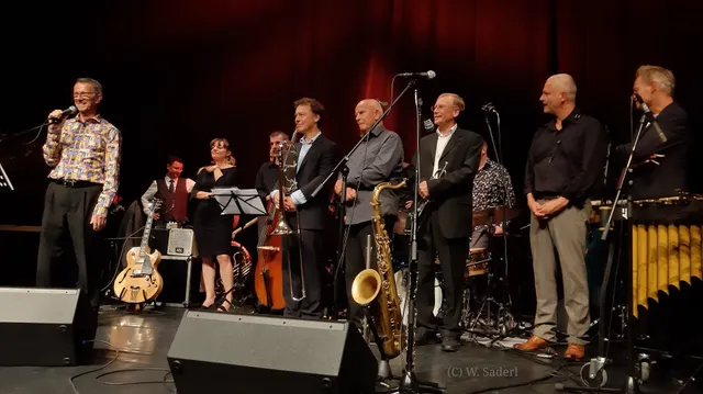 OVAL - the EUROPARK stage