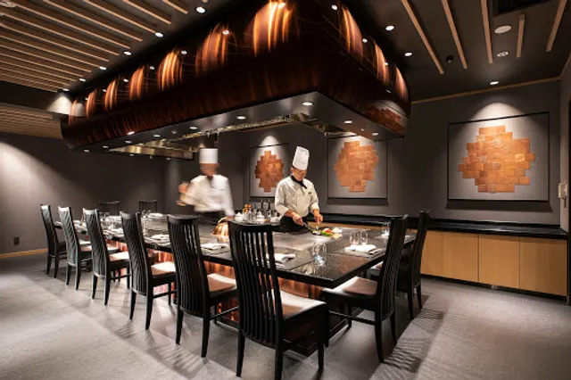 Japanese Restaurant KURETAKE・Teppanyaki SYORYU・Tempura TENSHACHI