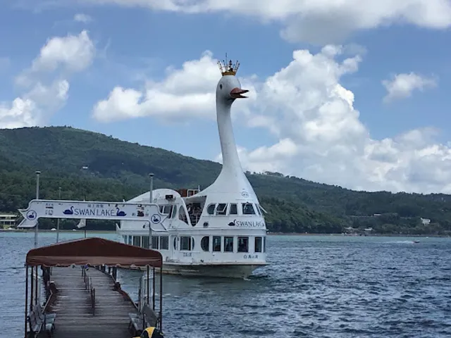 Lake Yamanakako Pleasure Boat "Swan Lake"