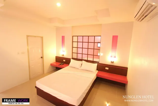 โรงแรมนั่งเล่น