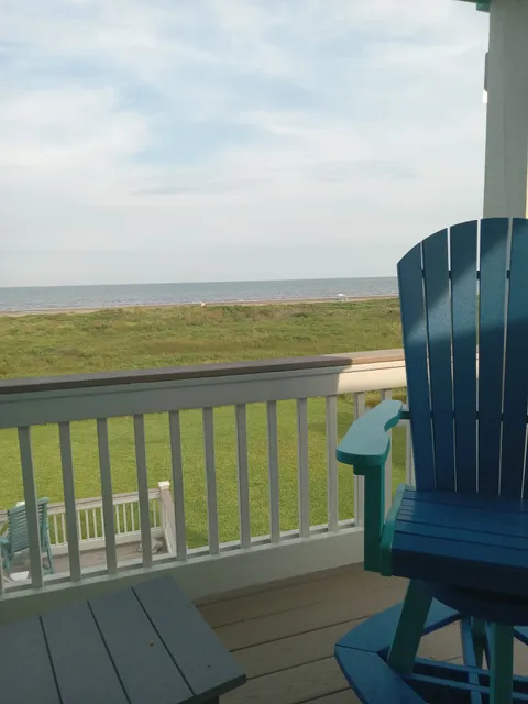 Gulf Pearl by RedAwning