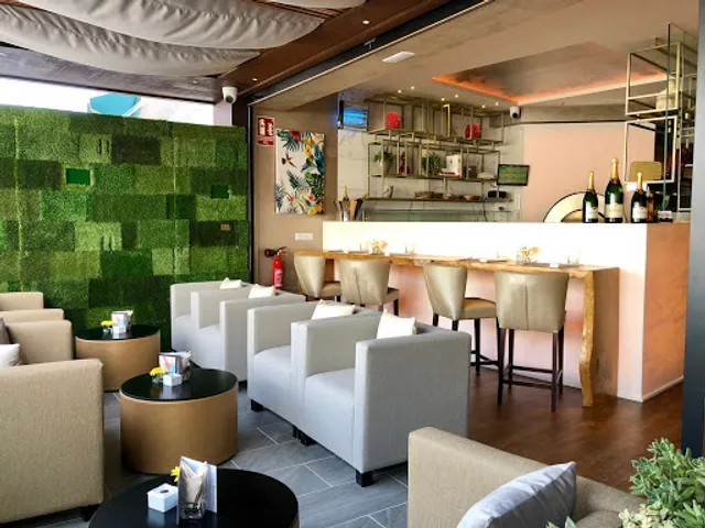 ROSSO SUL MARE Restaurant & Wine Bar