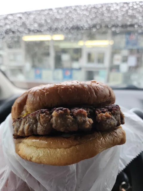 Thompsons Eat & Treat