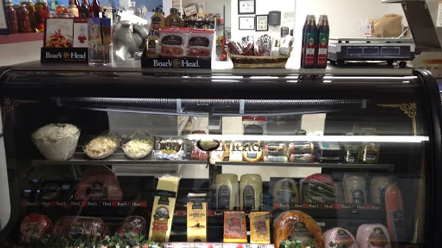 Will's Doggn' It deli and market