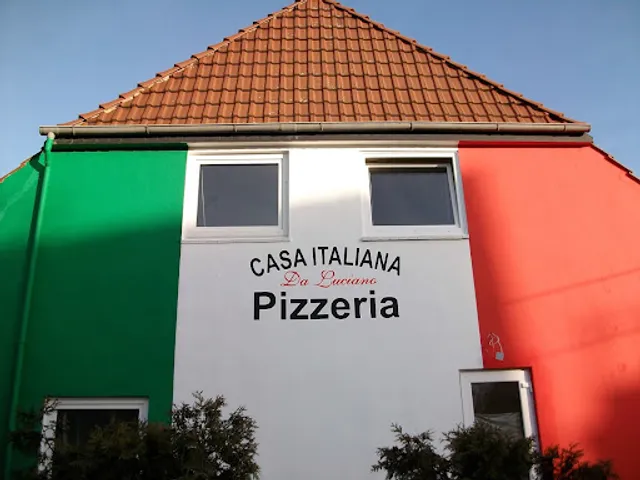 Pizzeria Da Luciano / Casa Italiana Sardegna