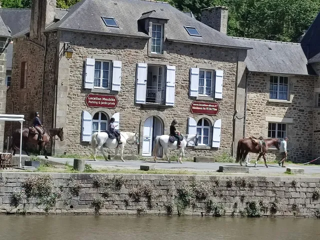 Au Fil De L'eau Dinan