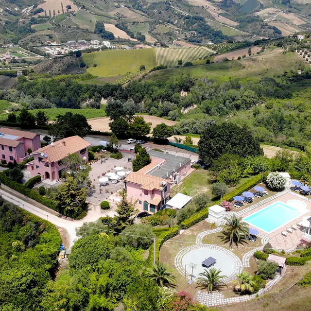 Country Hotel & Resort I Calanchi
