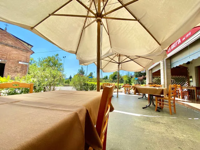 Osteria e Bar La Grotta dal 1918 di Negri Filippo