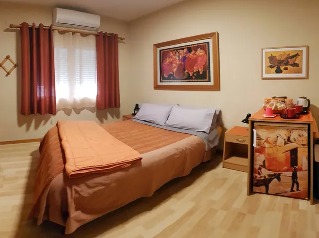 La Casa de Víctor (Granada Homestay)