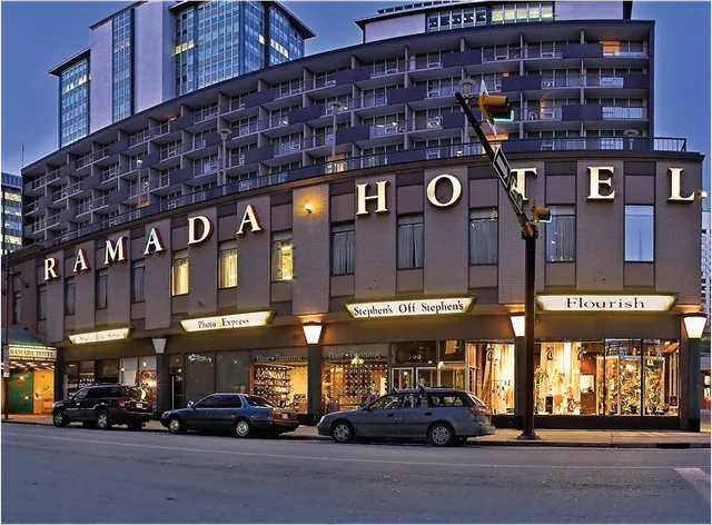 Ramada Plaza by Wyndham Calgary Downtown
