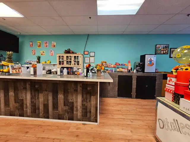 Tropical Cafe and Juice Bar