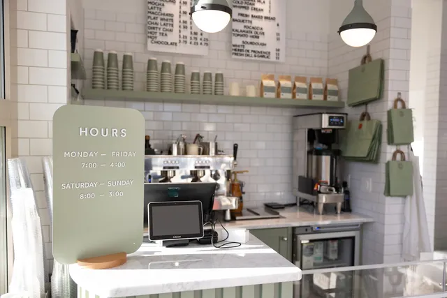 Roux & Lucia Restaurant