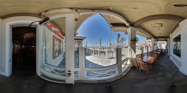 Duke's Huntington Beach