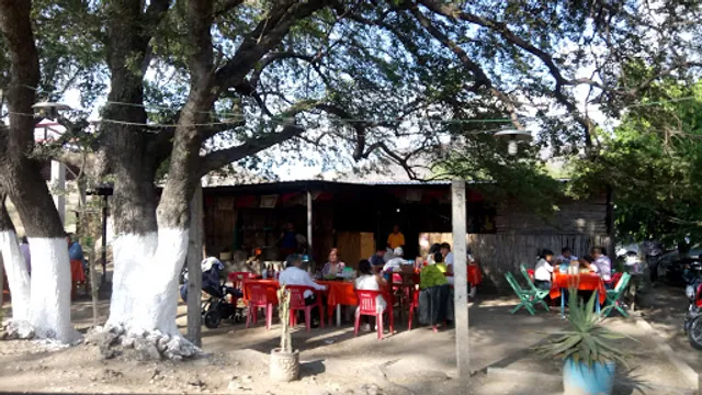 Comedor Los Huamuches.